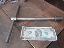 Vintage WALDEN WORCESTER Socket Wrench T Handle 5/8