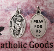 Saint St. Margaret of Scotland  - Italian Silver tone Die-Cast OX 1 inch Medal  picture