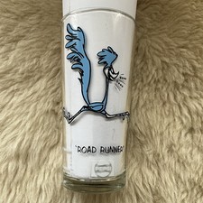1973 Warner Bros Looney Tunes Pepsi Collector Road Runner Glass Black Letters picture