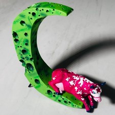 2002 Cow Parade Collectibles Item Number 7250 “Mooon Dreams” Excellent Condition picture