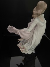 AS IS  LLADRO  Spring Splendor Woman with flowing dress/ basket of flowers picture