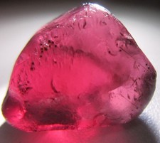 13.00 Ct Natural Rhodolite Garnet Clean Faceting Rough picture