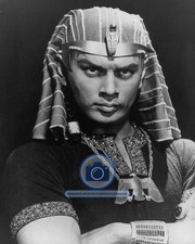 YUL BRYNNER THE TEN COMMANDMENTS 1956 PUBLICITY STUDIO STILL 8X10 PHOTO picture