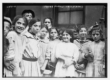 Photo:Italian Pupils New York School ca 1910s picture