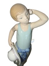 Lladro #5010 Prissy Coiffure Girl with Hat Porcelain Figurine picture