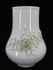 c.1926-1946 BELLEEK Cream Colored Vase Applied Floral Design 3-Dimensional 6.5