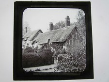 ANN HATHAWAYS COTTAGE TAKEN AROUND 1900 Magic Lantern Glass Slide shakespear picture