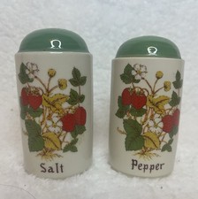 VTG Ceramic Toleware Strawberry Kitchen Kmart Salt Pepper Made in Japan picture