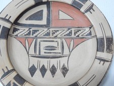 ANTIQUE HOPI PUEBLO INDIAN POTTERY PLATE - 9 3/8