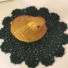 VTG small Woven Wicker Bunny Rabbit Basket With Removeable Top picture