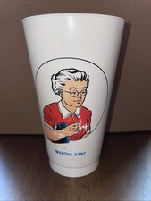 VINTAGE, ORIGINAL 1973 MARTHA KENT 7-ELEVEN SUPERHERO PLASTIC CUP picture
