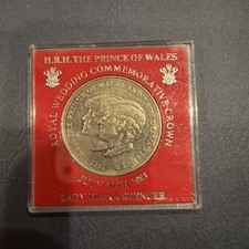 1981 Royal Wedding Commemorative Crown Prince Of Wales Lady Diana Spencer Coin picture