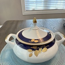 Thun Karlovarsky Porcelain Soup Tureen w/ Lid Blue White 24Kt Detail-Vintage picture