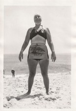 Vintage Photo 1940s Catalina Two Piece Swimsuit Flamingo Birds Motif Curvy Woman picture