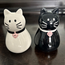 Adorable Black & White Tuxedo Kitty Ceramic Cat Salt & Pepper Shakers CuTE NIB picture