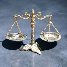 Vintage Miniature Brass Balance Scale Apothecary Jewelry Decorative 5.5