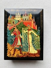 Vintage Russian Hand-Painted Lacquer Box WIth Folklore Imagery 3.5