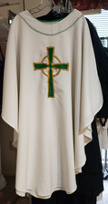 VINTAGE PRIEST VESTMENT CHASUBLE WHITE W/CELTIC CROSS IMPERFECT picture
