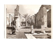 WWII WW2 Original Photo Soldier at 'Ruins, Pompeii' 1940s *READ* picture