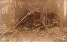 1907 Street Car Wrecked Crashed Into Building 8th & Walnut Evansville Indiana picture