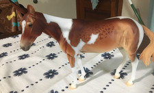 Breyer Mule Winnifred Pinto Premier Club Very Good With  Breyer Bag picture