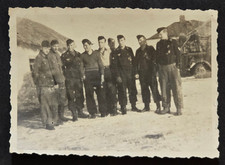 PANZER MEN TANK OPERATORS w MEDALS BADGES WW2 German Wartime Military Photo picture