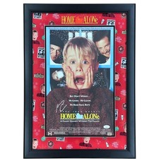 Macaulay Culkin Autographed Home Alone Deluxe Framed 11x17 Movie Poster - JSA Le picture