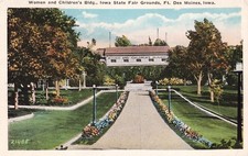 Postcard Iowa State Fair Grounds Des Moines Iowa c 1925 women childrens building picture