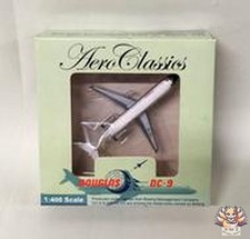AeroClassics 1/400 Douglas DC-9-30 Iberia EC-BIG Mini Figure picture