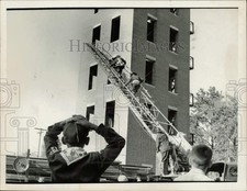 1963 Press Photo Youngsters watch Charlotte firemen in a demonstration picture