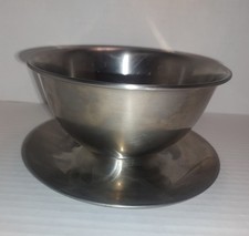 Oneida 18/8 Stainless Japan. Gravy Bowl w/ Attached underplate picture