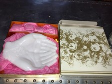Avon Touch of Beauty Hostess Set Milk glass hands dish floral soap Vintage picture