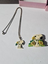 vintage Peanuts Snoopy smelling a flower necklace and brooch With Earrings set. picture
