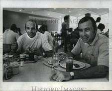 1972 Press Photo Green Bay Packers football players, Carroll Dale and Doug Hart picture