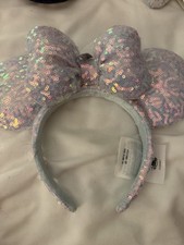 Disney Parks 2026 Iridescent Purple Blue Sequin Minnie Bow Ear Headband NEW picture