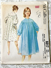 McCall's 6017 Misses/Women's Housecoat Sz 14 Bust 34 VTG 1961 UNCUT/NEW picture