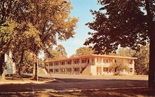 Cloverdale Troutville VA Traveltown Hotel Court Motel Cottages Vtg Postcard D26 picture