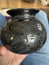 Luz Elva Ramirez Maria Ortiz Signed Pottery Art Pottery Vase Signed picture