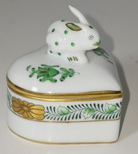 Vintage HEREND HUNGARY Rabbit Bunny Porcelain Heart Trinket Box Green picture