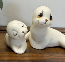 Seal Figurine Mother & Baby Oxford White See Animals picture