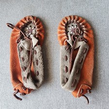 Vintage Native American Sioux Leather Beaded Child Moccasins picture