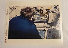 1992 NASA Press Photo Of STS-49 On Board Scene picture