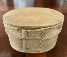 ANTIQUE 1877 SCANDINAVIAN BENTWOOD BOX / OVAL DOMED LID HANDMADE picture