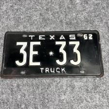 VINTAGE 1962 TEXAS LICENSE PLATE 3E 33 Black White Letter picture