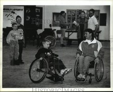 1994 Press Photo Patrick Metzger From Pewaukee Born With Cerebral Palsy picture