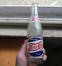 HARRISBURG,PA 1946 RED WHITE & BLUE PEPSI COLA BOTTLE SHINY ATTIC NICE picture