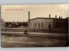 c1905 Railroad Round House & Locomotive Elroy Wisconsin WI UDB Postcard picture