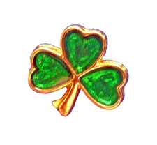 PIN St Patrick Vintage SHAMROCK Tiny 1/2
