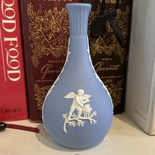 Wedgwood Jasperware Blue Bud Vase Four Seasons Line Autumn & Winter 5.5