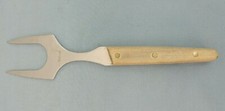VINTAGE RETRO MED-CENTURY VALIANT MEAT FORK 12